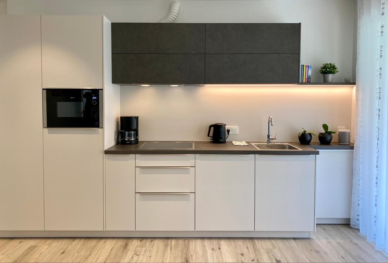Neu, Zentral, Sonnig, Garage Inklusive Apartment *